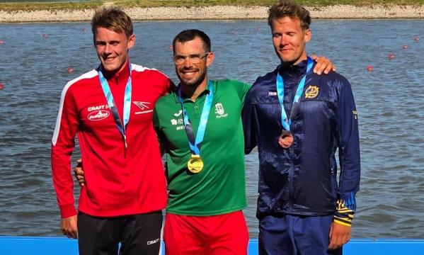 Fernando Pimenta con la medalla de oro