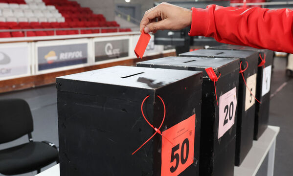 Vota&#231;&#227;o come&#231;ou &#224;s 9h30