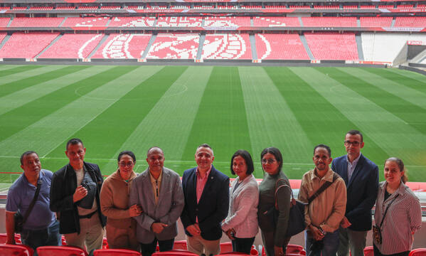 Official delegation at Est&#225;dio da Luz