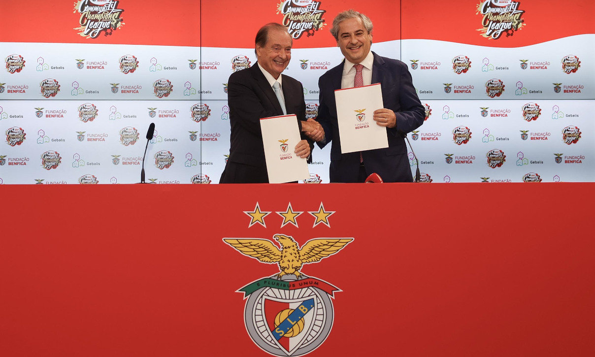Arthur Cabral e Rui Águas, antigo goleador do Glorioso