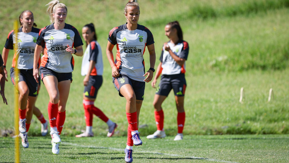 Treino da equipa feminina de futebol do Benfica