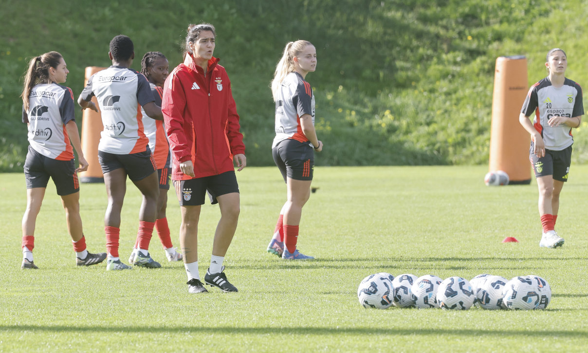 Treino da equipa feminina de futebol