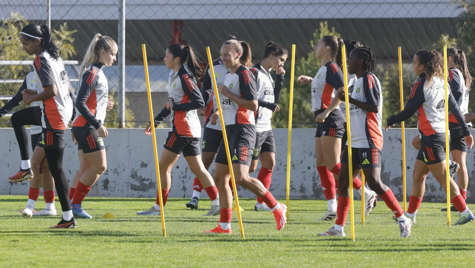 Treino da equipa feminina de futebol
