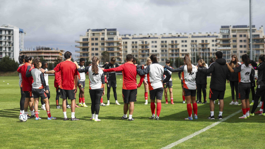 Treino futebol feminino