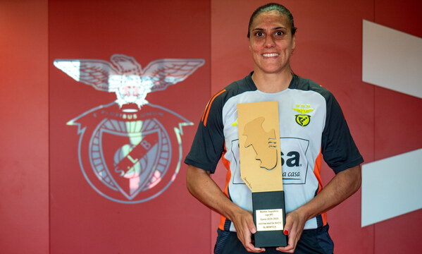 Women&#39;s football