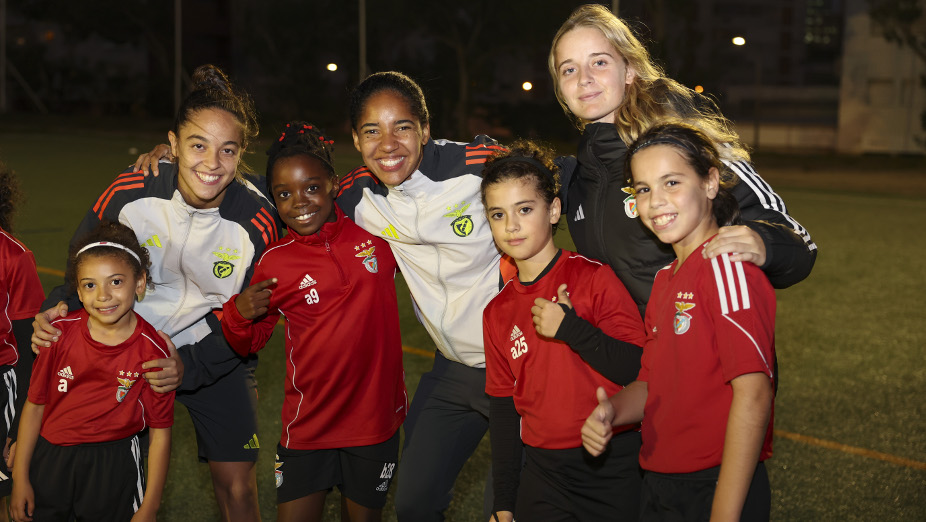 Iniciativa com a equipa feminina de futebol