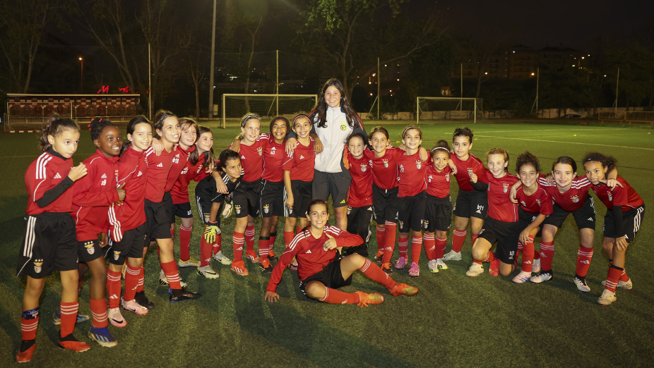 Iniciativa com a equipa feminina de futebol