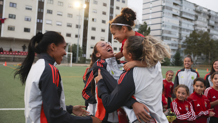 Iniciativa com a equipa feminina de futebol