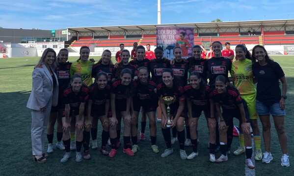 Equipa Sub-19 conquistou a Loures Youth Women Cup