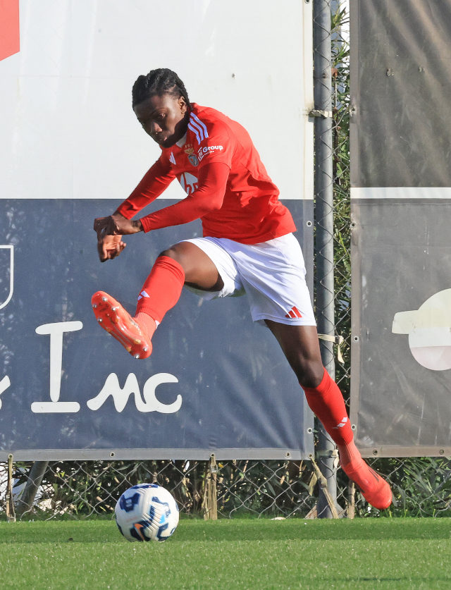 Jaden Uneh marcou o primeiro golo do Benfica