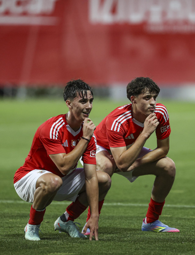 Tom&#225;s Soares e Gil Neves foram autores de 3 golos