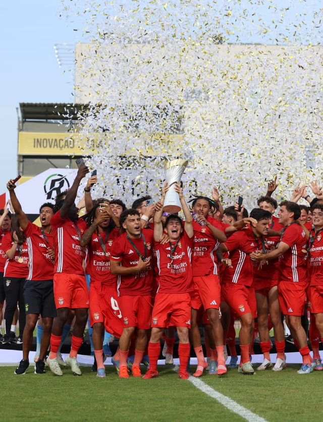 Futebol forma&#231;&#227;o