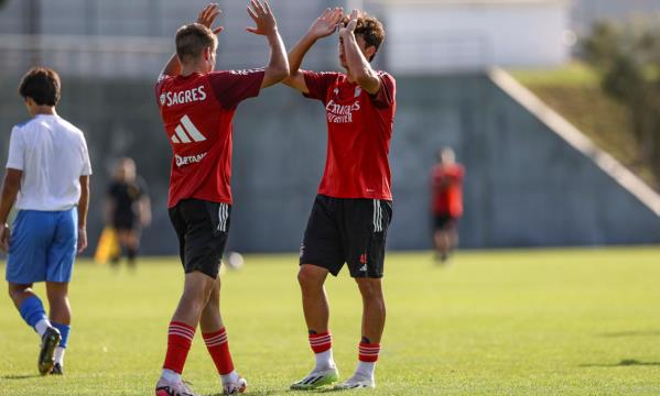 O festejo do &#250;nico golo do jogo