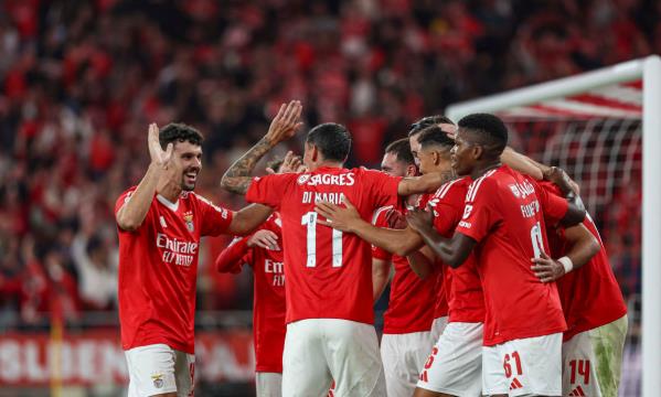 Festejos do Benfica no cl&#225;ssico