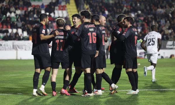 Festejos do Benfica no embate com o Estrela da Amadora