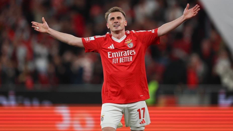 Benfica-Farense