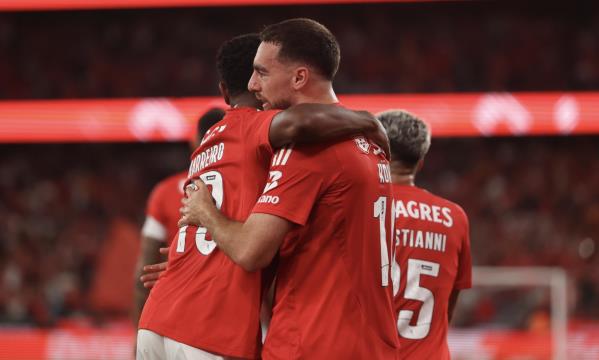 Festejos do golo de K&#246;kc&#252;