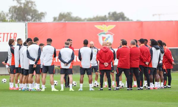 Bruno Lage com o grupo reunido