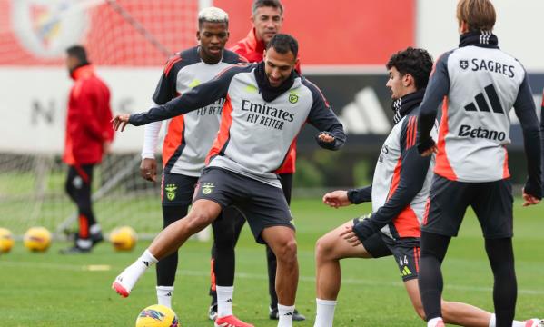 Pavlidis e Tom&#225;s Ara&#250;jo no treino