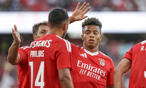 Neres, Marcos Leonardo y Pavlidis