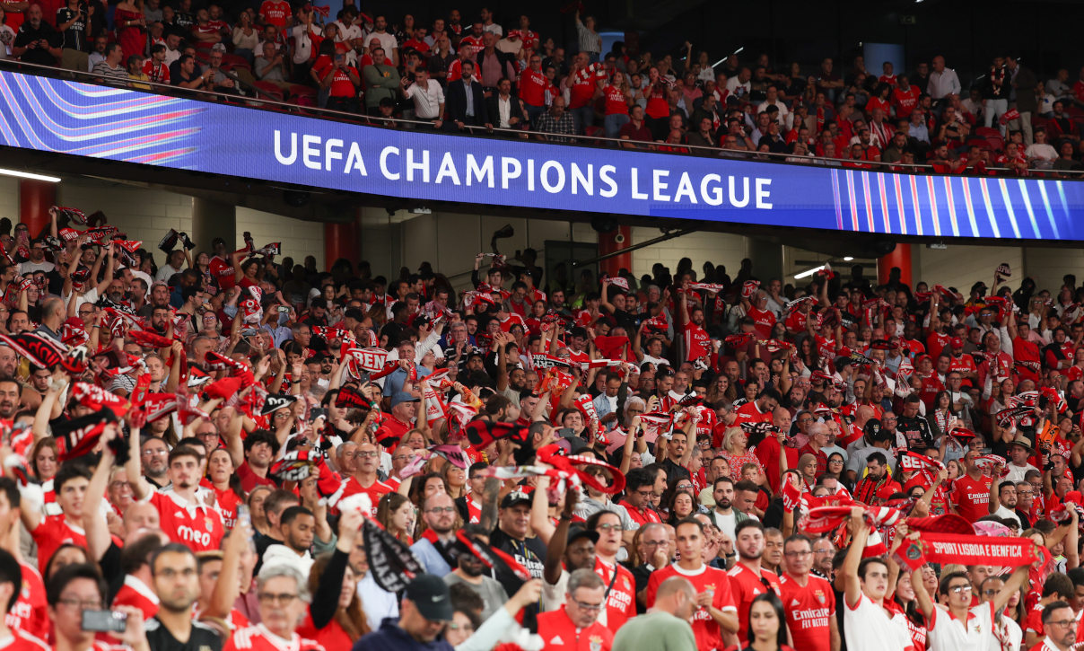Adeptos no Estádio da Luz