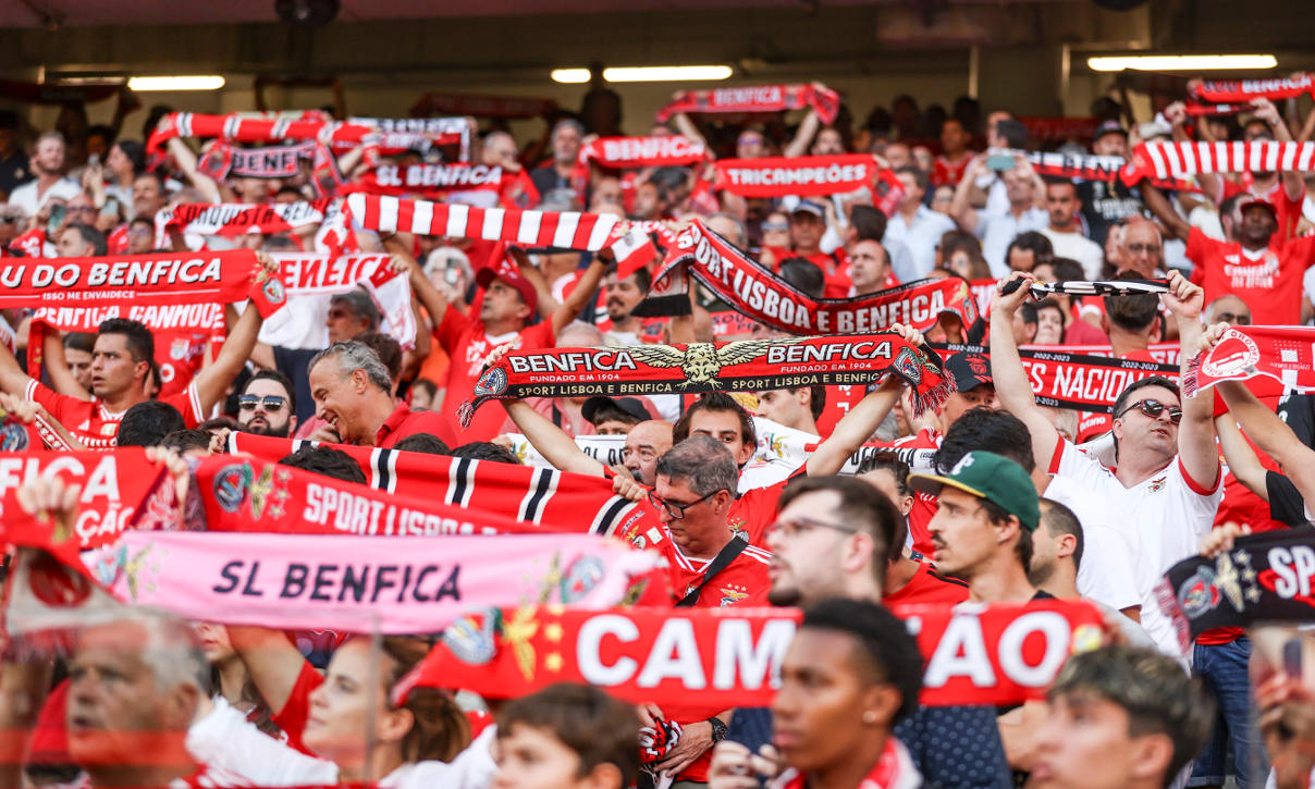 Adeptos do Benfica no Estádio da Luz