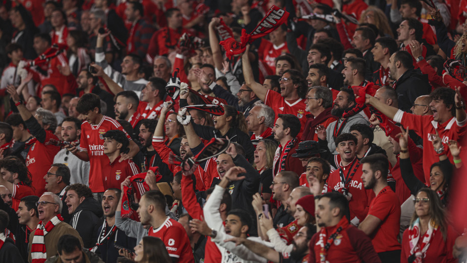 Adeptos no Estádio da Luz