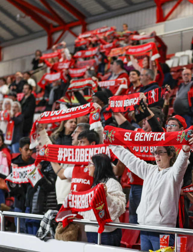 Adeptos do Benfica no Pavilh&#227;o Fidelidade
