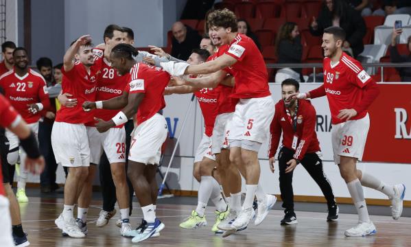Festejos do Benfica ap&#243;s o final do jogo