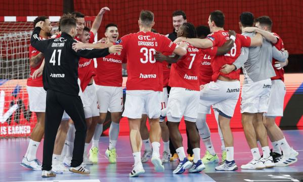 Festejos da equipa do Benfica no final da partida