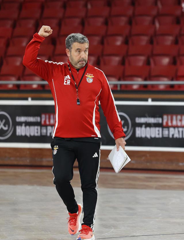Treinador Eug&#233;nio Rodrigues