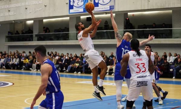 Aaron Broussard converteu 24 pontos