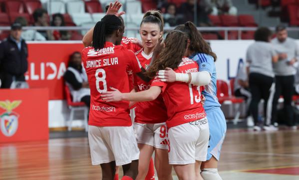 Festejo das jogadoras do Benfica