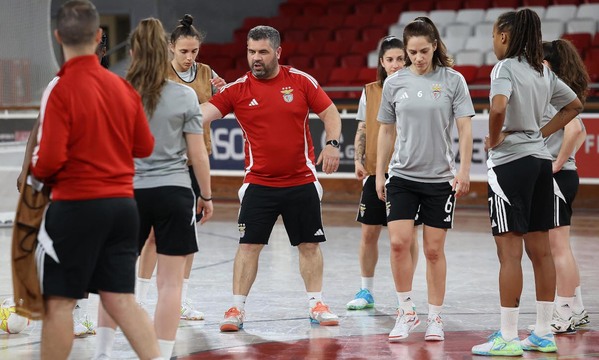 Alex Pinto e In&#234;s Fernandes durante uma sess&#227;o de treino