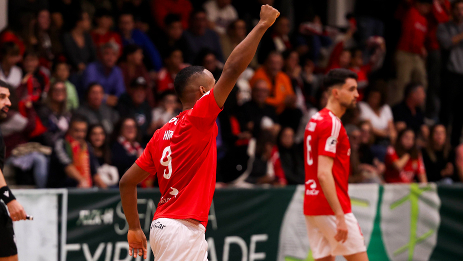 Leões Porto Salvo-Benfica