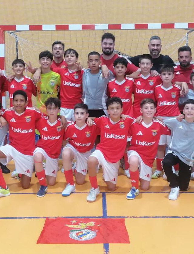 Sub-13 encarnados venceram o t&#237;tulo distrital