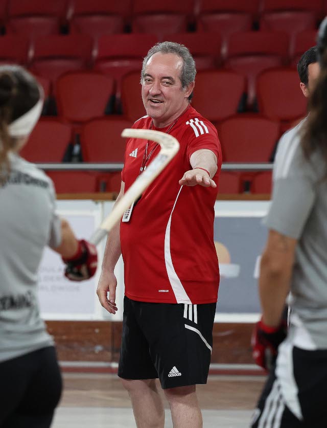 Treinador Paulo Almeida