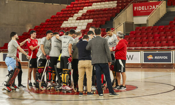 Equipa do Benfica reunida