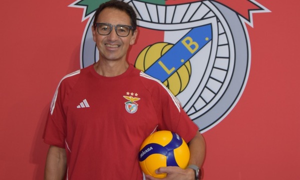 Treinador Fernando Alves sagrou-se Campe&#227;o Nacional ao comando das Infantis