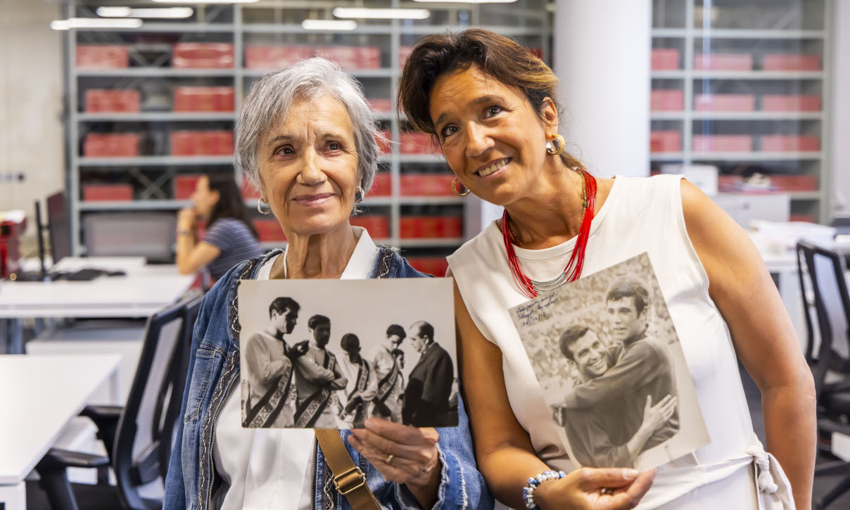 Ana Santos e Marília dos Santos, respetivamente, filha e esposa do saudoso Jacinto