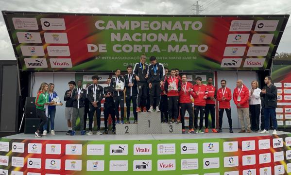 Equipa do Benfica no p&#243;dio