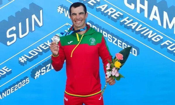 Fernando Pimenta com a medalha de prata