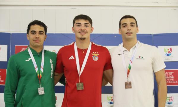Diogo Ribeiro venceu nos 100 metros livres e nos 100 metros mariposa