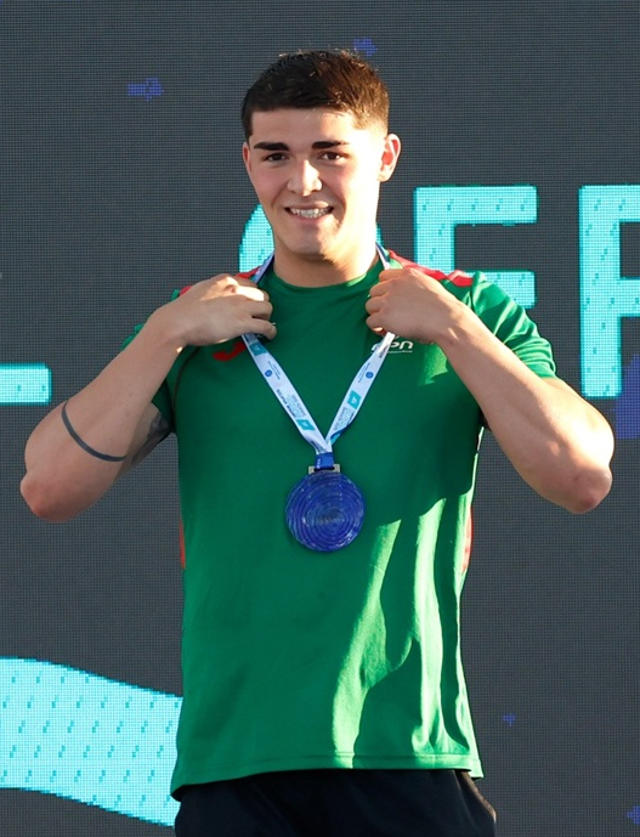 Diogo Ribeiro no lugar mais alto do pódio