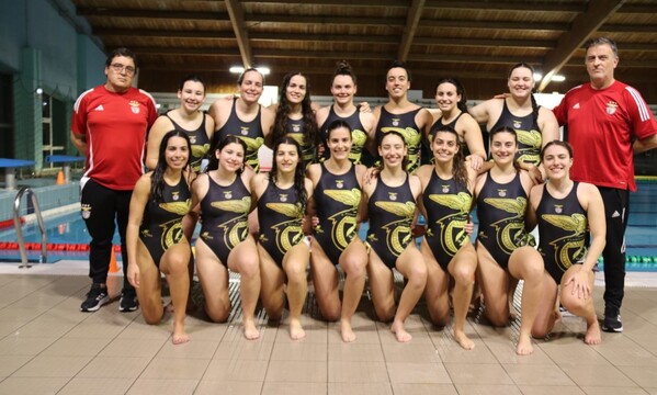Equipa feminina de polo aqu&#225;tico do Benfica
