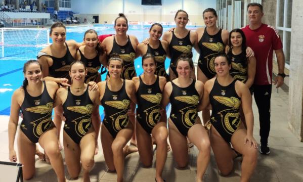 Equipa feminina de polo aqu&#225;tico do Benfica