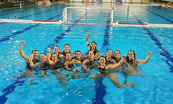 Equipa feminina de polo aqu&#225;tico do Benfica
