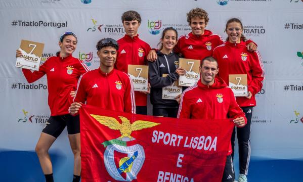 Os campeões nacionais de Clubes de duatlo masculino e feminino do Benfica