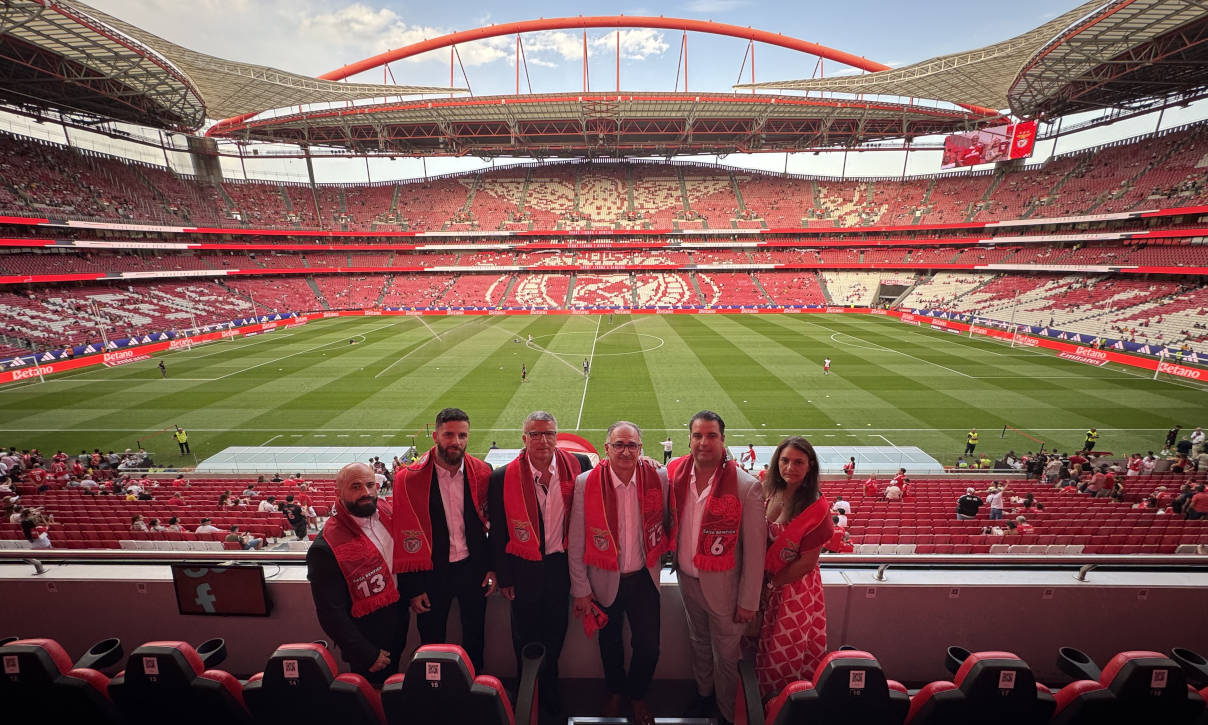 Casas Benfica Toronto e Leiria