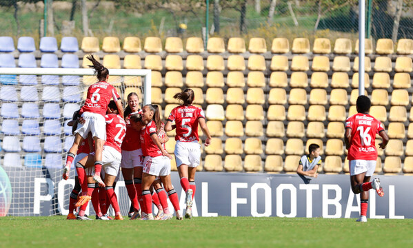 Benfica festejou no Est&#225;dio Municipal Dr. Jorge Sampaio